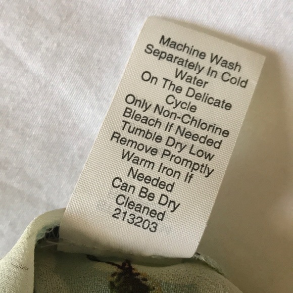 Lovely Cabi Sheer Hi-Lo Top - Picture 5 of 6